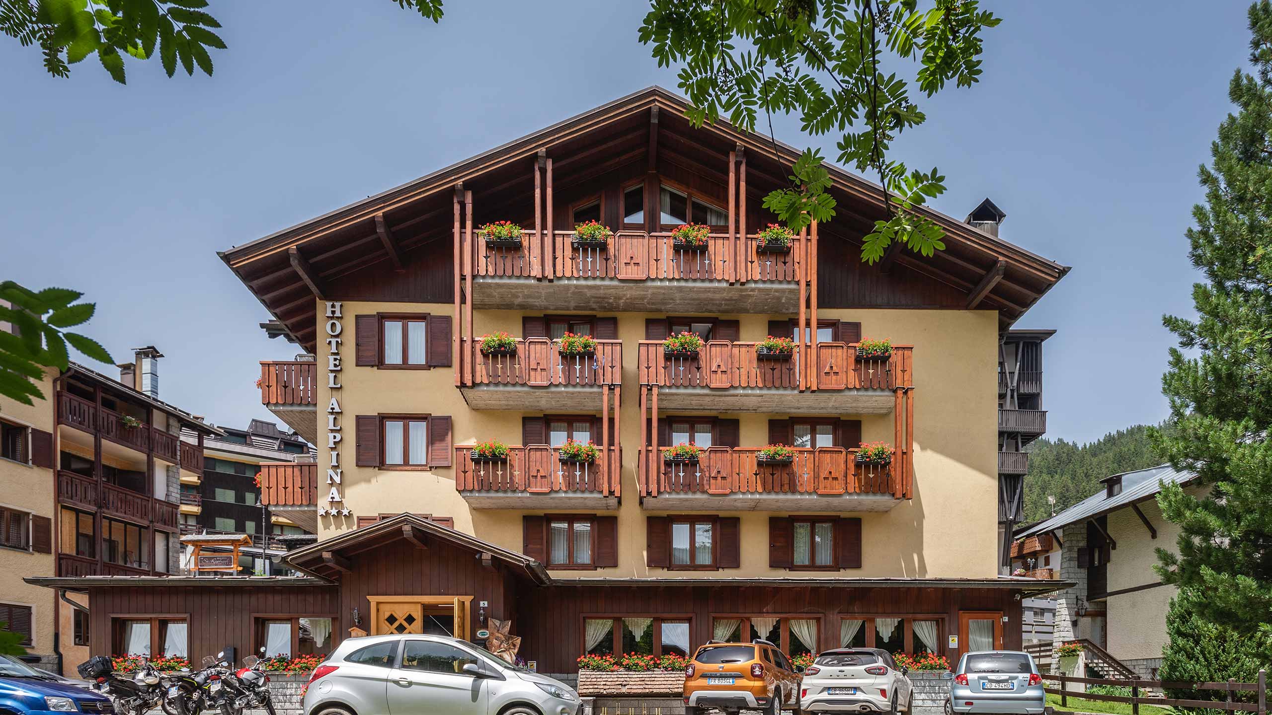 Hotel Alpina – Hotel nel centro di Madonna di Campiglio